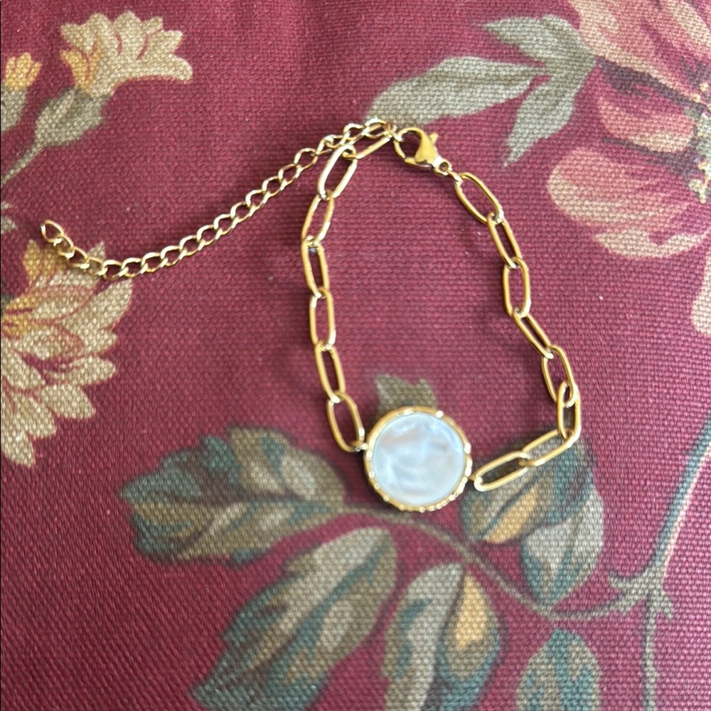 Gold and White Chain Bracelet with Iridescent Centerpiece
